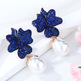 Boucles d'oreilles en pente Godki Shell Perle Flower Stud pour femmes 2022 Fashion Ear Candy Femme Brinco Bijoux en gros