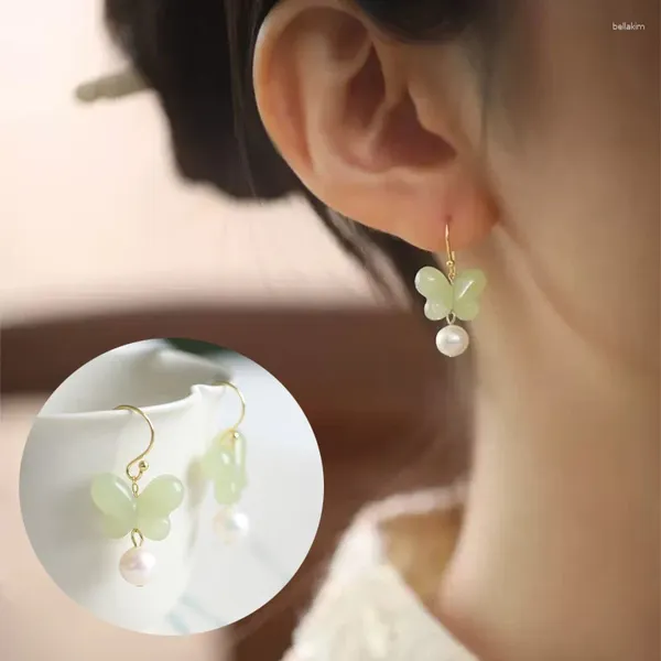 Boucles d'oreilles en pente Gold Couleur une boucle d'oreille de papillon de jade pour les femmes fille fine bijoux charmant cadeau d'anniversaire en gros