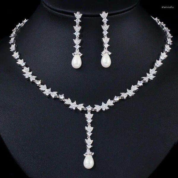 Boucles d'oreilles pendantes magnifiques, collier et boucles d'oreilles en perles CZ à longues feuilles, ensemble de bijoux fantaisie pour fiancée