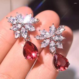 Pendientes colgantes Mujeres hermosas bodas Rojo Drop de Zirconia Cúbica Noble de matrimonio nupcial Partido de tendencia joyas de moda