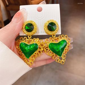 Bengelen oorbellen groene semi -kostbare steen voor vrouwen diamant goud kanten romantische hart sieraden oor noppen gepersonaliseerde mode