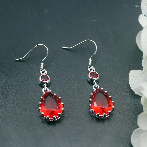 Pendientes colgantes Hermosa lágrimas brillantes sangre granate rojo color plateado para mujeres joyas de moda 1 3/4 pulgadas me029