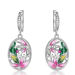 Pendientes colgantes Huitan diseño creativo flores rosadas esmalte para mujer Color plata cristal de lujo CZ hoja verde joyería de moda