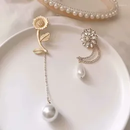 Boucles d'oreilles pendantes en métal pour femmes, tendance coréenne, Simple, goutte d'eau, mode filles, fleur ménisque asymétrie, accessoires en cristal, cadeau