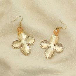 Pendientes colgantes Aleación de moda coreana con incrustaciones de diamantes de imitación Trébol de cuatro hojas creativo para mujeres Temperamento de personalidad de lujo Joyería para niñas