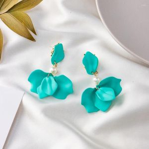 Boucles d'oreilles pendantes de tempérament coréen, feuille de pétale, mode acrylique Dorp pour femmes, bijoux en perles, 2023