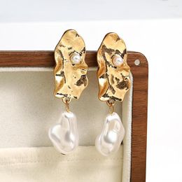 Pendientes colgantes LifeFontier Barroque Drop de perlas irregulares para mujeres Metal geométrica Vintage Declaración de pendientes largos Regalos de joyería