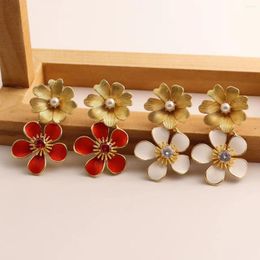 Boucles d'oreilles pendantes légères, luxe, grande atmosphère, sensation haut de gamme, émail coloré, fleur glaçure, personnalité exagérée et Unique