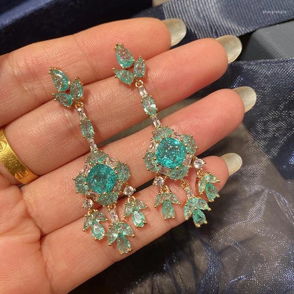 Pendientes colgantes de lujo para mujer, aretes largos con borlas de pétalos de cristal de Retro verde con motivos estéticos, joyería de lujo, hoja de regalo dorada