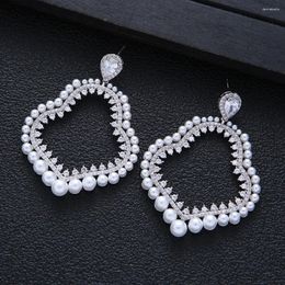 Boucles d'oreilles pendantes de luxe Geometri Mewah Penuh Mikro Kubik Zirkonia Pave Wanita Pernikahan Pesta Pengantin Pertunangan Pendaki Anting E10254