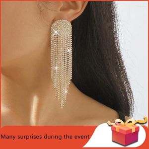 Boucles d'oreilles en peluche de luxe bijoux de la qualité des femmes accessoires goth accessoires de style antique 2024 articles
