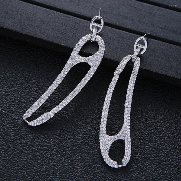 Boucles d'oreilles pendantes de luxe scintillantes AB Type croissant de lune, Zircon cubique tendance pour femmes, fête de fiançailles et de mariage E10465