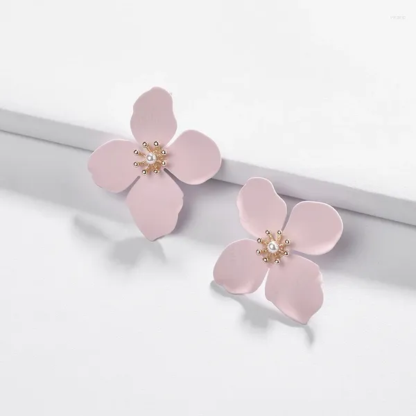 Boucles d'oreilles pendantes en métal mat double pétale de fleur percé à plusieurs niveaux pour fête de jardin pour femme
