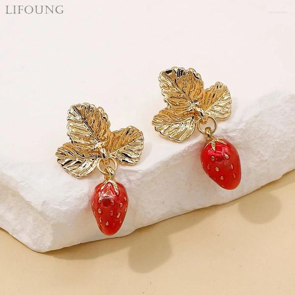 Boucles d'oreilles en peluche en métal Red Red Strawberry Post pour femmes bijoux de mode tendance mignon accessoires en gros cadeau 2024670
