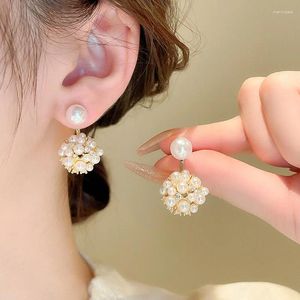 Boucles d'oreilles pendantes Minar élégant CZ Zircon simulé perle boule creuse demi-cercle longue pour les femmes cuivre plaqué or bijoux