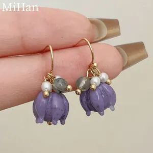 Pendientes colgantes Joyería moderna Temperamento elegante Resina de color púrpura para mujeres Regalos femeninos Diseño simple Accesorios para las orejas al por mayor