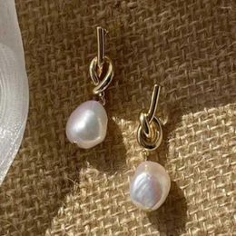 Boucles d'oreilles pendantes avec pendentif en perles blanches naturelles, plaqué or 18 carats, crochet torsadé de Pâques, accessoires de fête de mode, noël, saint-valentin