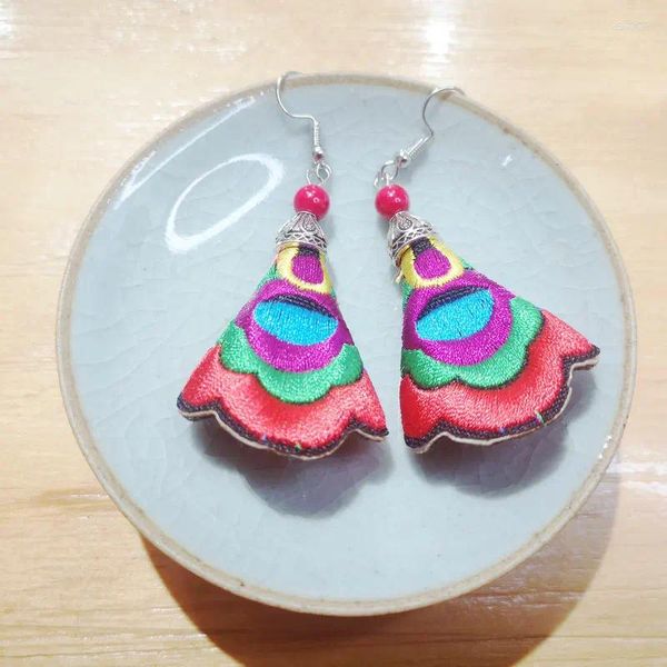 Pendientes colgantes Pendientes bordados de estilo neochino Pendientes étnicos orientales de plumas de pavo real Pendientes de costura Hermosos accesorios OOTD