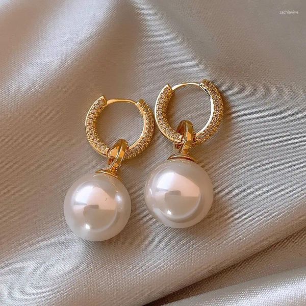 Boucles d'oreilles pendantes en perles pour femmes, sens avancé, Design de Niche léger, luxe, deux clous à la mode, 2024