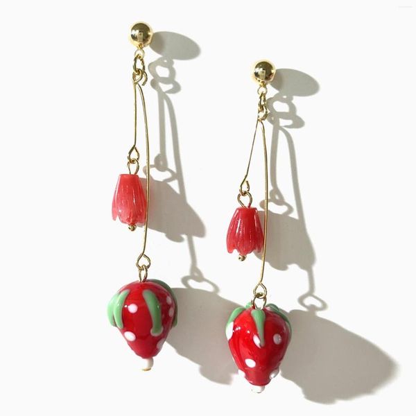 Pendientes colgantes Peri'sbox flor chapada en oro y gota de fresa roja para mujeres niñas Linda fruta de resina regalos de joyería de verano