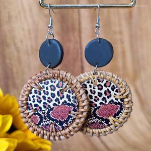 Pendientes colgantes de disco de arcilla polimérica, gota de leopardo de madera de ratán tejida para mujer, colgante de lágrima redonda geométrica con estampado de animales mixtos a la moda