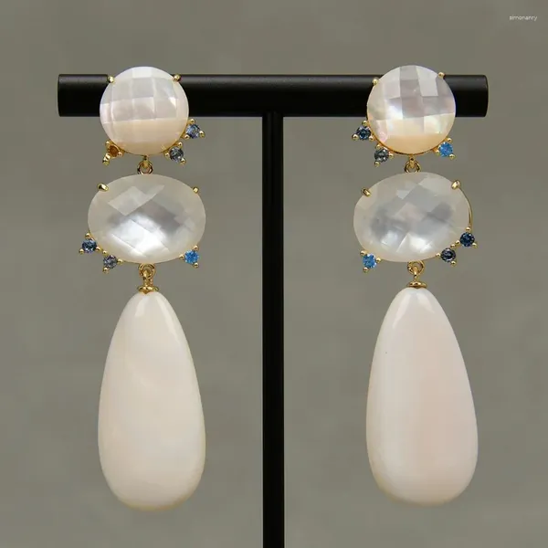 Boucles d'oreilles en pente réelle de la mer blanche Mother Pearl Blue Cz Pavé Boucle d'oreille Masse Fabriquée pour la femme Gift