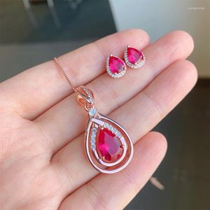 Bengelen oorbellen rood water druppel kristallen hanger ketting holle oorrang sieraden set kroon voor vrouwen hoogwaardige roségouden bruiloft