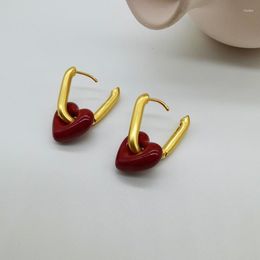 Boucles d'oreilles en peluche rétro de style tempérament simple couleur émail les femmes peuvent porter deux personnalités de la mode rouge rouge dames