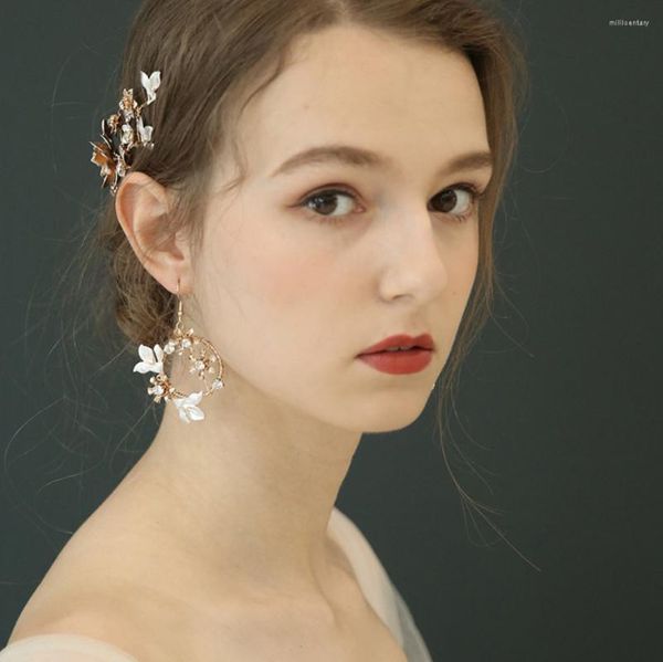 Boucles d'oreilles pendantes strass mariée fleur blanche pure guirlande feuille robe de mariée à la main femmes élégantes longue offre magnifique boucle d'oreille goutte