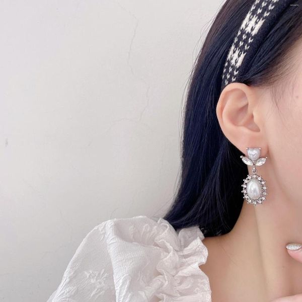 Pendientes colgantes románticos Tik exquisito circonio francés perla luz lujo sentido diseño Hada temperamento Vintage INS