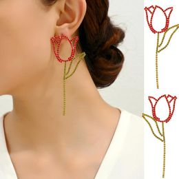 Boucles d'oreilles pendantes en forme de Rose, fleur brillante, strass, décor féminin, breloque de fête de mariage, bijoux de luxe, romantique, Original, inhabituel pour femmes