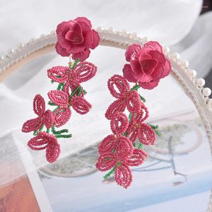 Boucles d'oreilles pendantes Rosy rouge tricoté à la main fleur glands feuille verte résine oreille pendentif boucle d'oreille femmes à la main chaîne perles Chic mignon bijoux