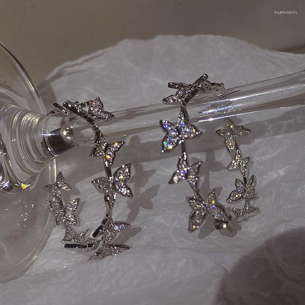 Boucles d'oreilles pendantes Super Fairy Butterfly Zircon Round Design de tempérament européen et américain exagéré pour les femmes.