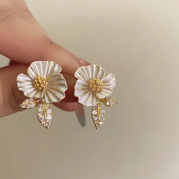 Pendientes colgantes Moda Cubic Zirconia Hojas Pendiente Estilo Vintage Flor Para Mujeres Joyería Romántica Elegante Exquisita Joyería Del Encanto