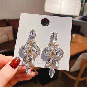 Bengelen oorbellen uilz luxe kristal grote blad druppel oorbel voor vrouwen mode klassieke witte kleur grote bruiloft sieraden bruid oor