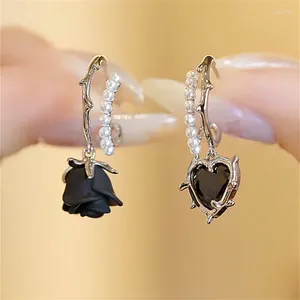 Boucles d'oreilles pendantes Vintage asymétrique noir Rose coeur goutte pour femmes délicat luxe Zircon perle boucle d'oreille filles fête bijoux en gros