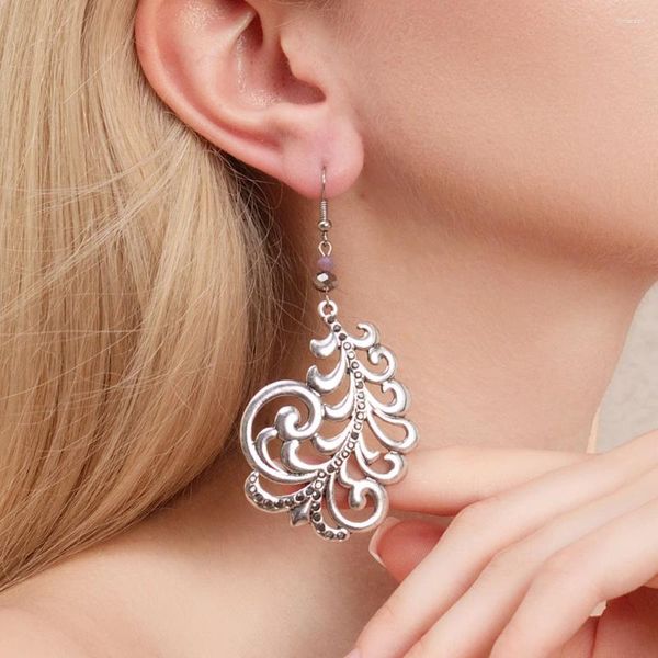 Pendientes colgantes Vintage hueco con incrustaciones de diamantes de imitación hoja engarzada aleación de zinc para mujeres productos de tendencia estilo primavera verano joyería para niñas