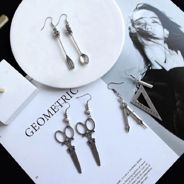 Boucles d'oreilles en peluche vintage CRÉATIVE CRÉATIVE INTÉRISTANT POUR LES FEMMES