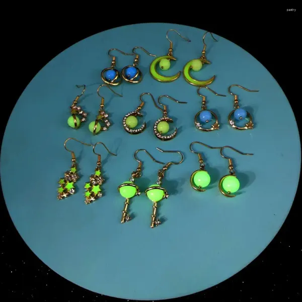 Pendientes colgantes WANGAYAO2023 Personalidad anzuelo que brilla en la oscuridad moda creativa estrella Luna temperamento brillará cielo estrellado