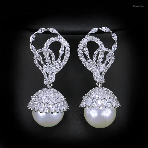 Boucles d'oreilles pendantes en CZ blanc, grande feuille ronde, goutte de perles pour femmes, bijoux fantaisie