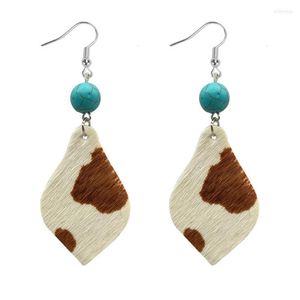 Bengelen oorbellen witte bont koehide traan westerse rustieke mode ronde turquoise hangende hangende juwelen accessoires voor damesjuwelen