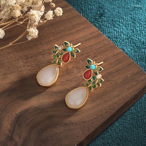 Pendientes colgantes Mariposa de jade blanco Encantos de las mujeres Regalos de lujo Piedras preciosas naturales Piedra vintage Joyería de moda Pendientes de plata 925