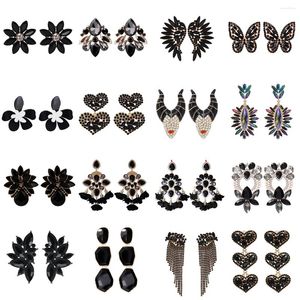 Boucles d'oreilles enveloppées en gros 46 types noirs Black Série de bijoux gothiques Déclaration de strass