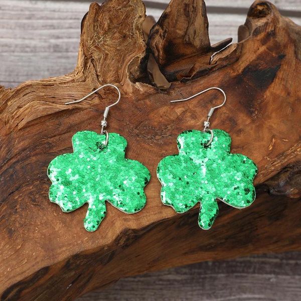 Boucles d'oreilles pendantes pour femmes, bijoux irlandais vert trèfle porte-bonheur en cuir, cadeau de Festival, personnalité