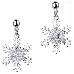 Boucles d'oreilles pendantes pour femmes, flocon de neige élégant, bijoux décoratifs en forme de clou de noël, médaillon rétro exquis
