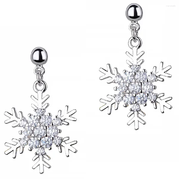 Boucles d'oreilles pendantes pour femmes, flocon de neige élégant, bijoux décoratifs en forme de clou de noël, médaillon rétro exquis