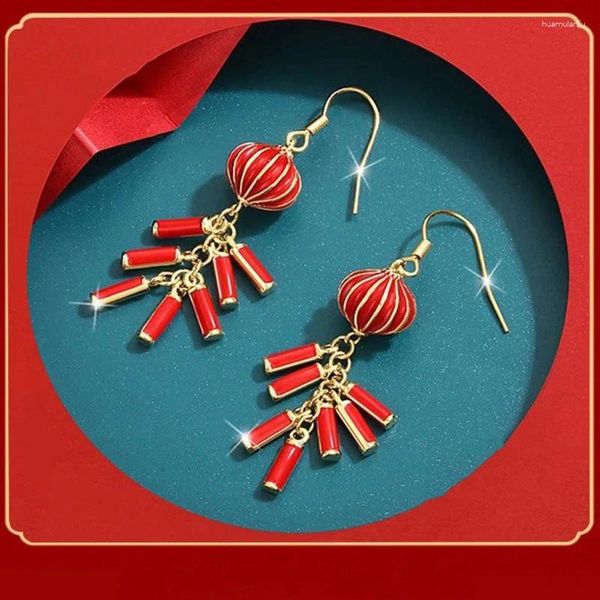 Boucles d'oreilles pendantes pour femmes, rouge porte-bonheur, Style chinois, lanterne créative, goutte d'eau, accessoires amusants et uniques avec pompon, 2024