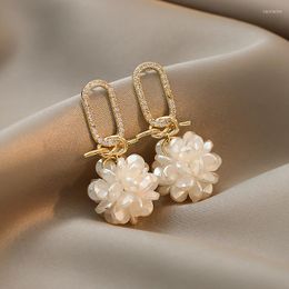 Bengelen oorbellen yaologe voor vrouwen witte acrylbloem drop geometrische legering ooraccessoires 2023 mode feest bruiloft sieraden cadeau