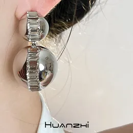 Pendientes colgantes con forma de globo de circón para mujer y niña, gota de Metal con espejo, joyería de fiesta de lujo Simple exagerada a la moda HUANZHI 2024