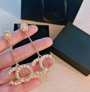 Pendientes colgantes de pera Pendientes colgantes de oro Diseñador para mujer Marca de canal de moda No se desvanecen Pendientes de boda con cajas